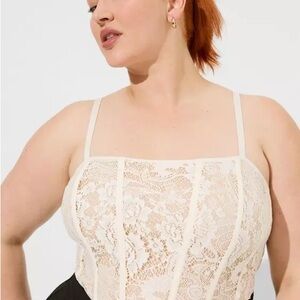 NWOT torrid | cream lace crop corset top | size 3
